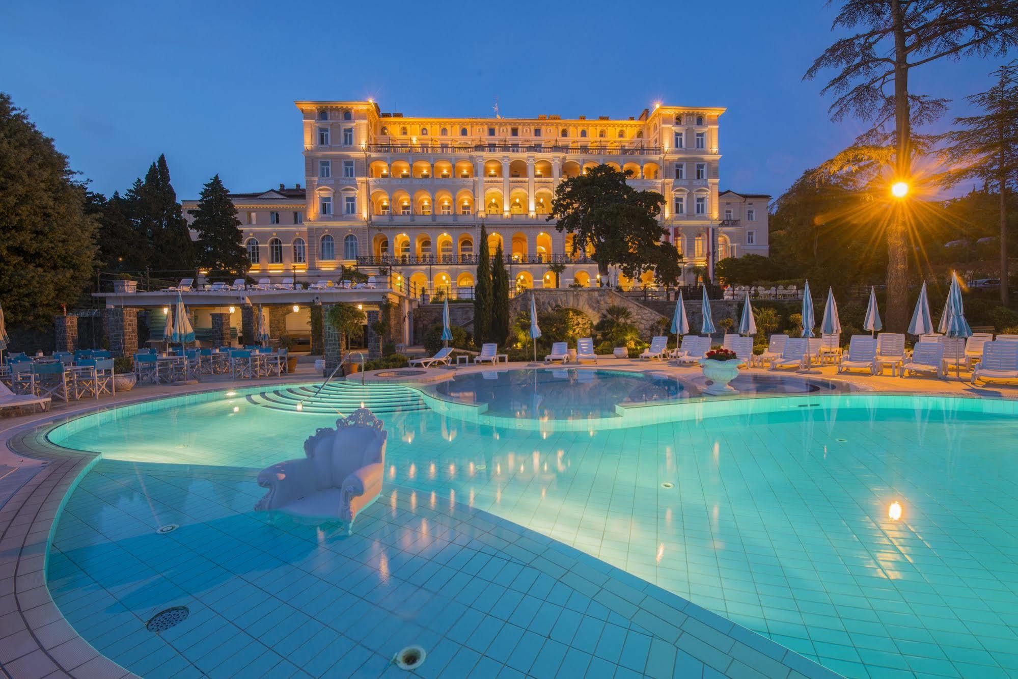 Hotel Kvarner Palace Crikvenica Exterior foto